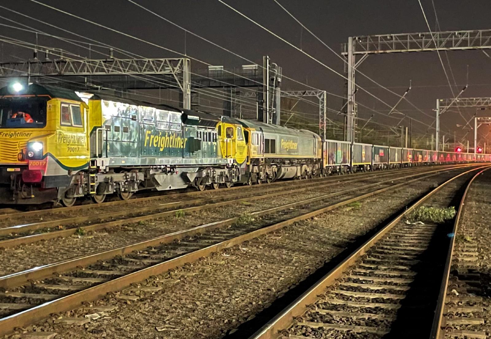 Debut journey for West Coast Main Line ‘jumbo’ freight train Rail News